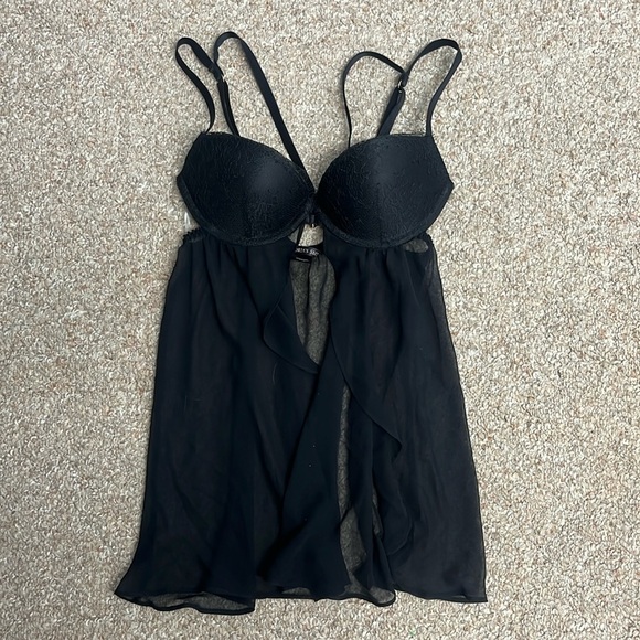 Victoria’s Secret baby lace teddy size 34b - Picture 1 of 4